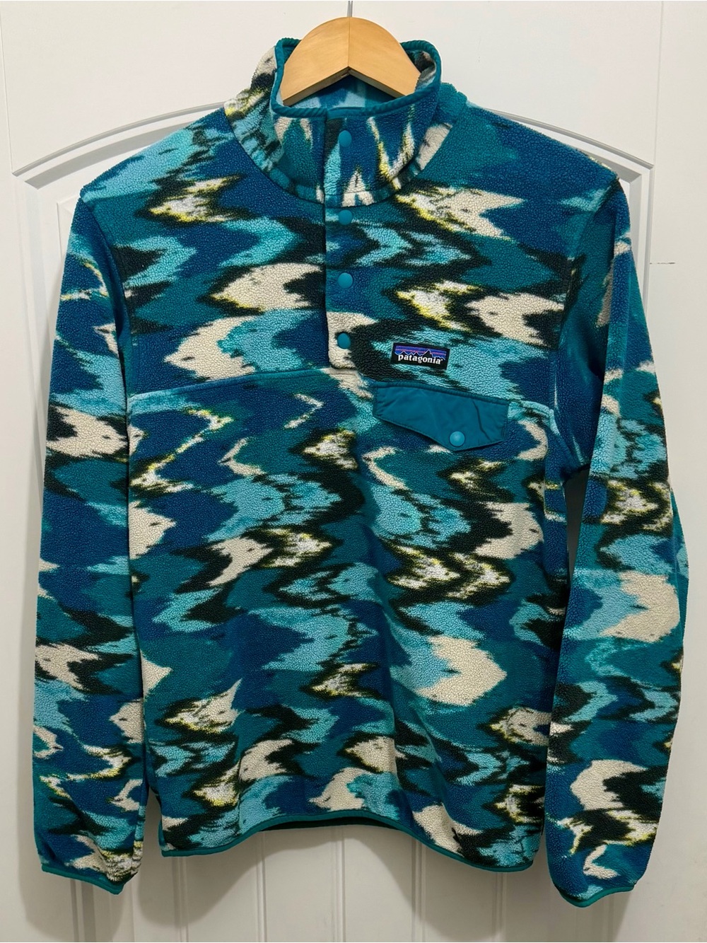 Patagonia Women’s Synchilla Snap-T Fleece Trout Tales Elwha Blue, SZ SM, 25455
